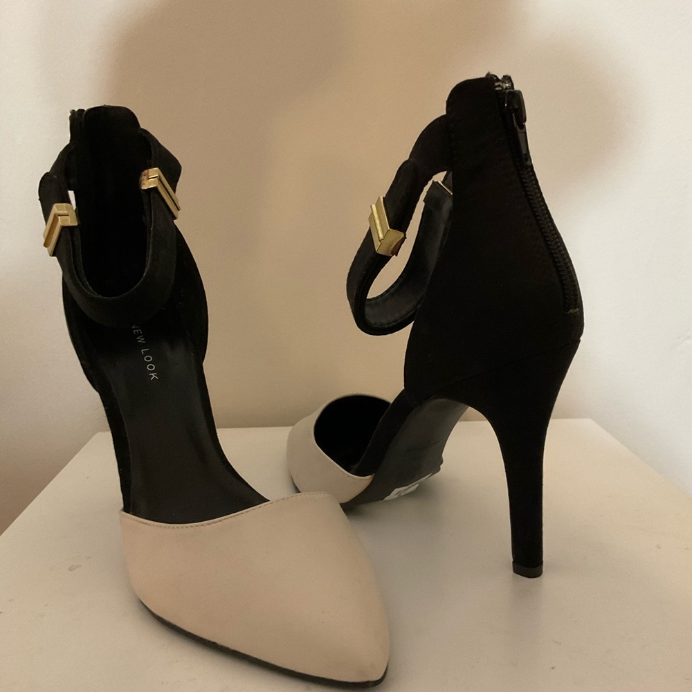 New look black white heel nwt